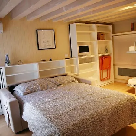 Piccola Dimora In Palazzo Storico Apartment