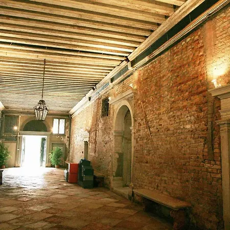 Piccola Dimora In Palazzo Storico