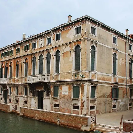 Piccola Dimora In Palazzo Storico *