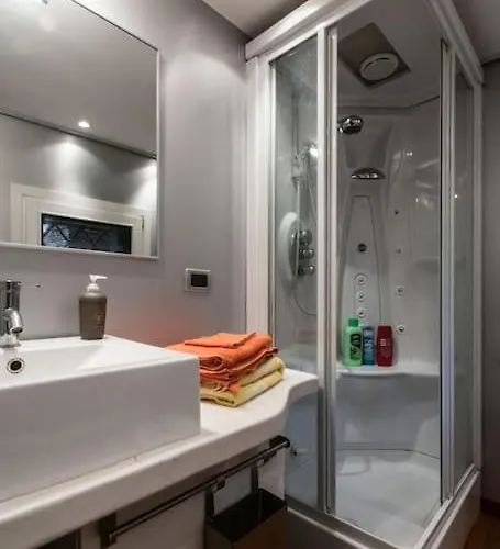 Piccola Dimora In Palazzo Storico *