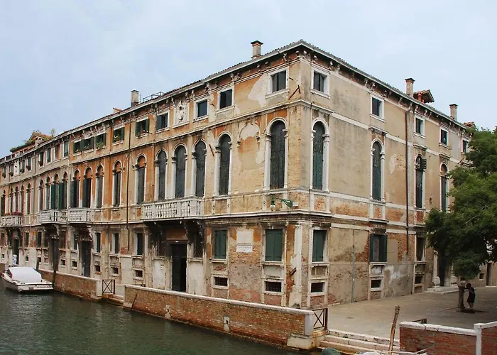 Piccola Dimora In Palazzo Storico *